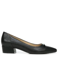 Naturalizer Feather Pump